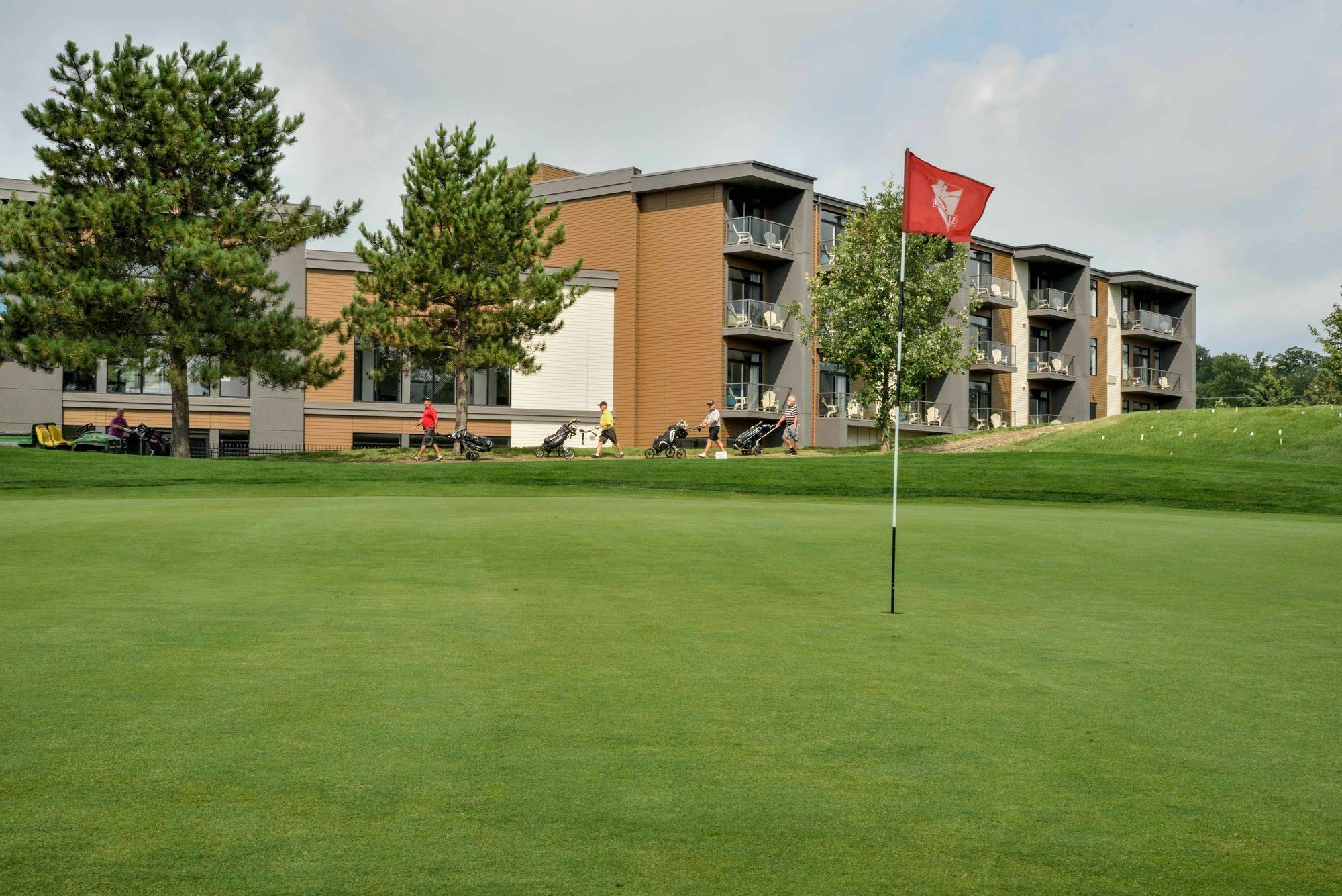 La Cache Du Golf Hotel Beauceville Exterior photo