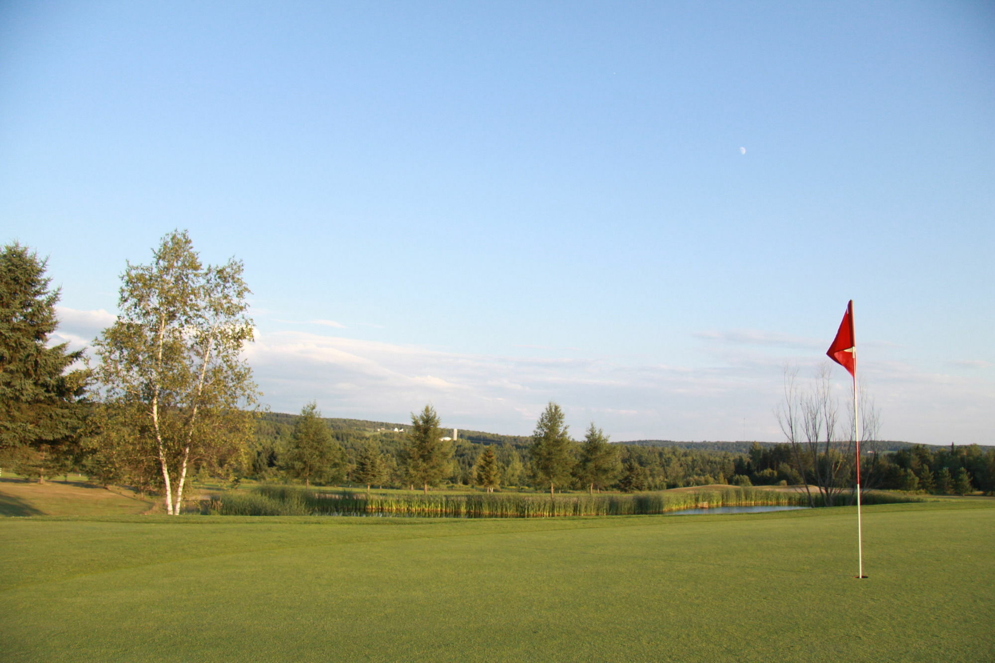 La Cache Du Golf Hotel Beauceville Exterior photo